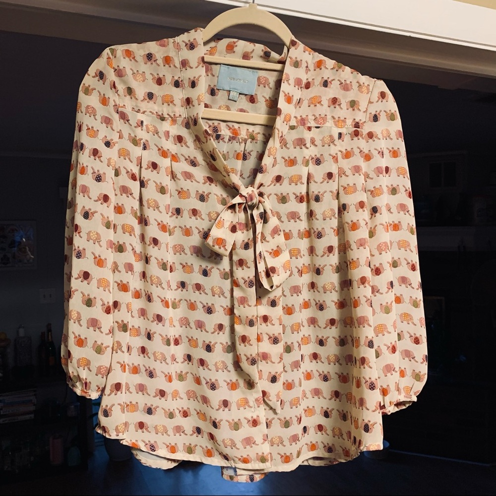 ModCloth Elephant blouse with front tie🎀🐘